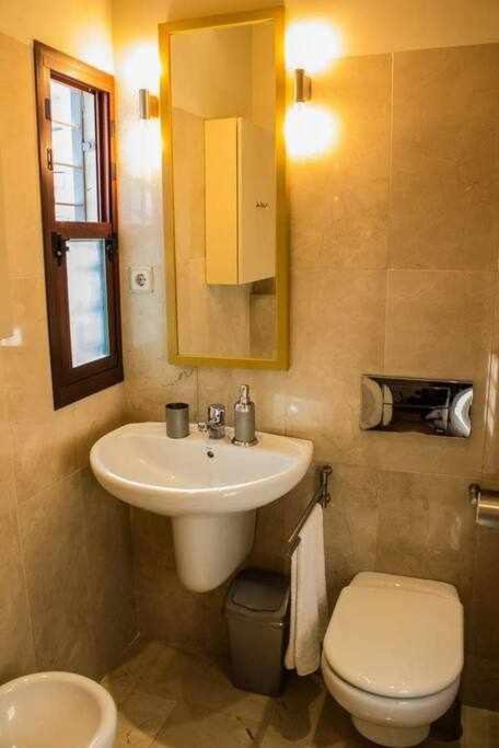 Casa Con Piscina Junto Catedral De Sevilla Екстериор снимка